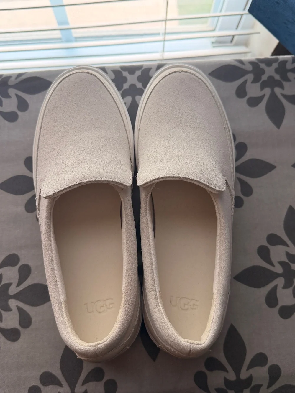 NWT UGG Slip-On Platform